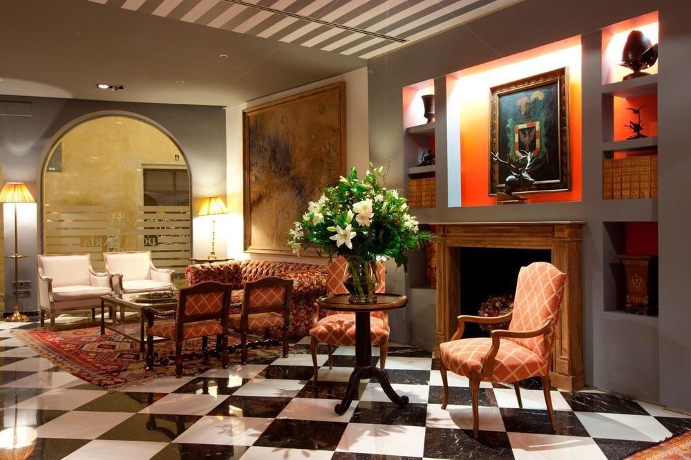 Hotel Dona Maria 4*