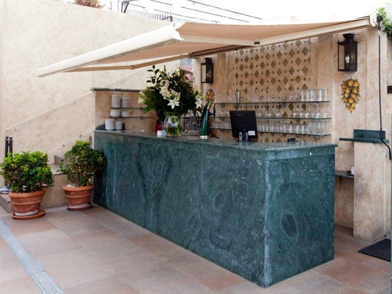 Dona Maria Hotel 4*